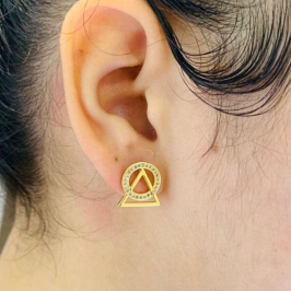 BRINCO TRIANGULO COM REDONDO CRAVEJADO