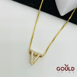 COLAR LETRA V PEQUENA CRAVEJADO