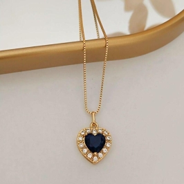 COLAR CORAÇAO VERDE CRAVEJADO