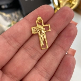 PINGENTE CRUCIFIXO JESUS CRISTO PEQUENO