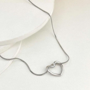 COLAR CORAÇAO VAZADA