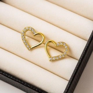 BRINCO CORAÇAO VAZADO C/ ZIRCONIAS