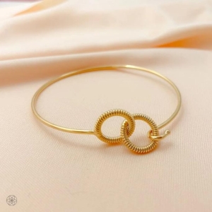 BRACELETE LISO C/ AROS TESTURIZADO