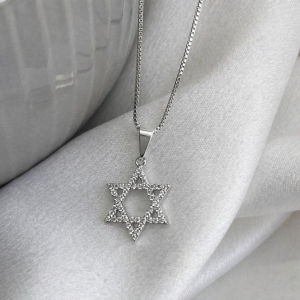 COLAR ESTRELA DE DAVI CRAVEJADA