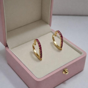 ARGOLA CRAVEJADA ROSA C/ 1 FILEIRA  DE ZIRCONIA