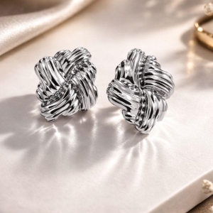 BRINCO FRISADO ESTILO FOLHA