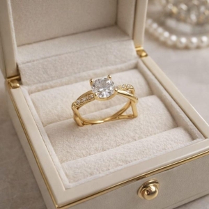 ANEL SOLITARIO TRANÇADO C/ ZIRCONIA