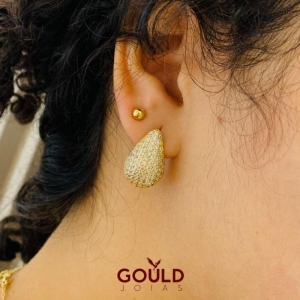 BRINCO MEIA GOTA CRAVEJADA