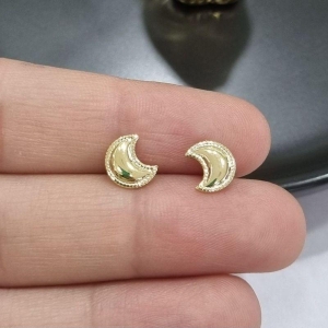 BRINCO MEIA LUA COM DETALHE