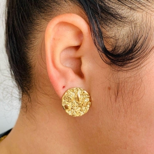 BRINCO REDONDO GRANDE AMASSADO