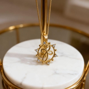 COLAR CRUZ VAZADA COM ZIRCONIA