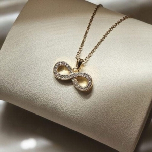 COLAR INFINITO CRAVEJADO