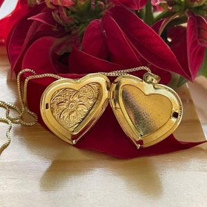 COLAR RELICARIO CORAÇAO