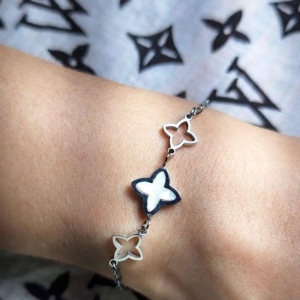 PULSEIRA TREVO BRANCO