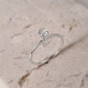 ANEL SOLITARIO CRISTAL