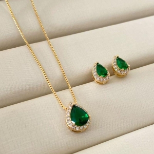 CONJUNTO GOTA VERDE CRAVEJADO