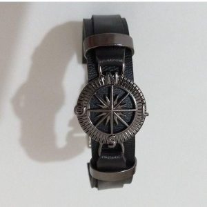 PULSEIRA CHAPA BUSSOLA ALÇA DE COURO