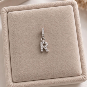 PINGENTE LETRA R