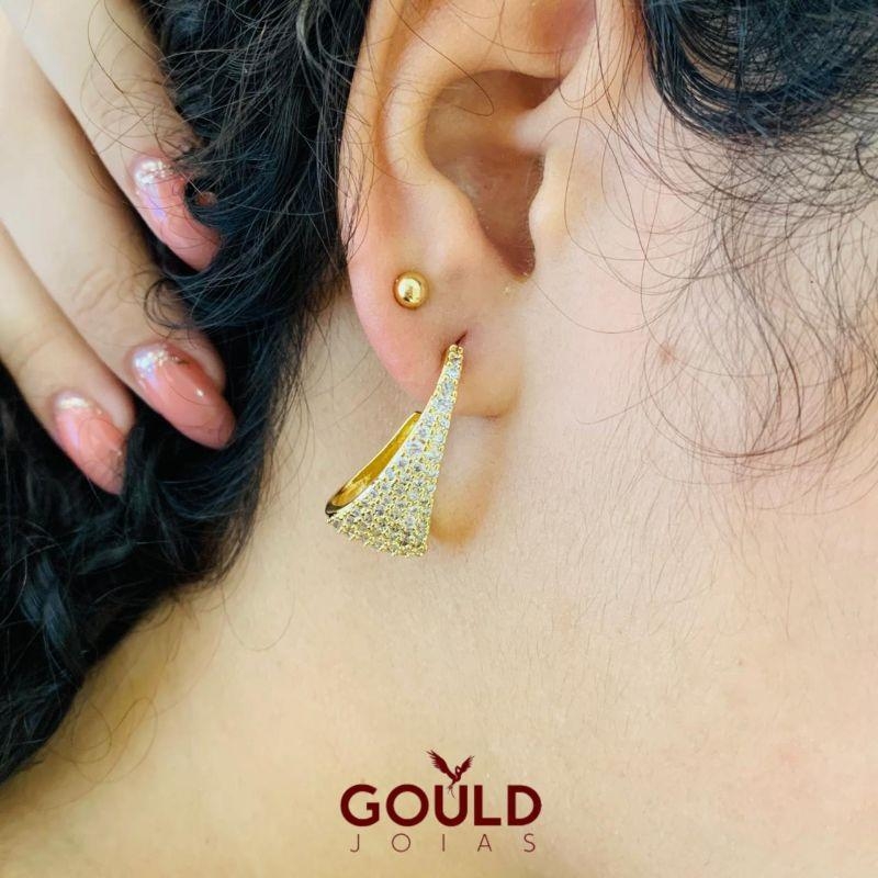 BRINCO CRAVEJADO FORMATO GOTA LUXUOSA