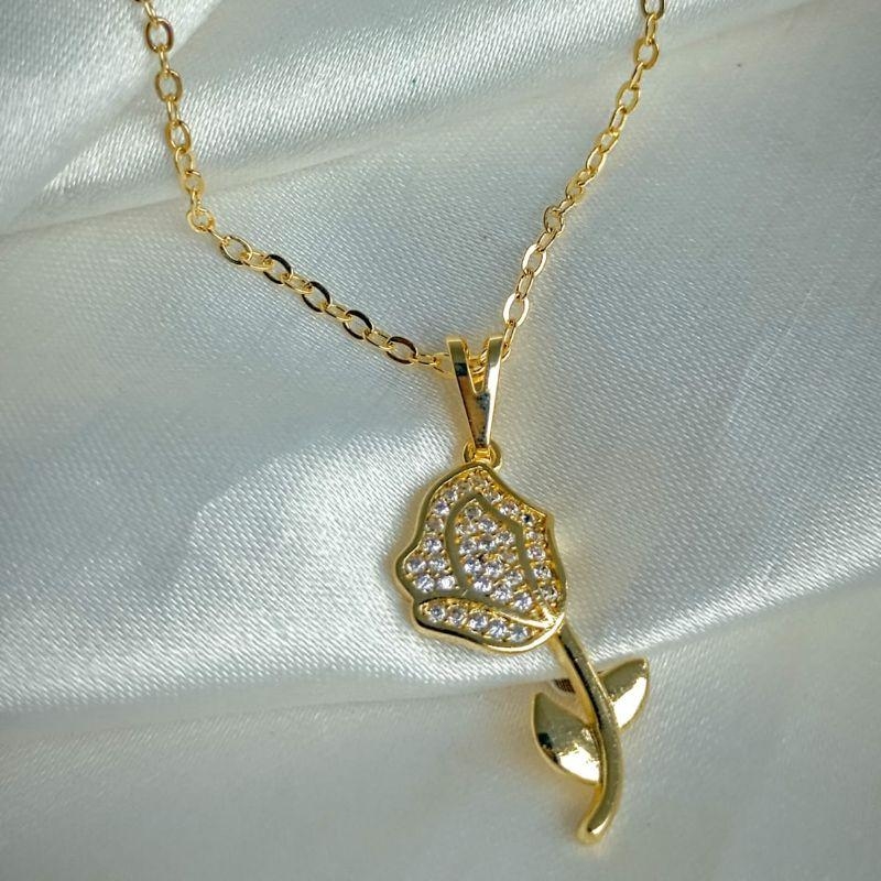 COLAR FLOR CRAVEJADA