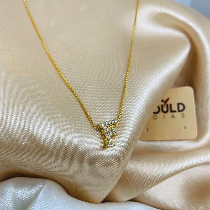 COLAR LETRA F CRAVEJADA