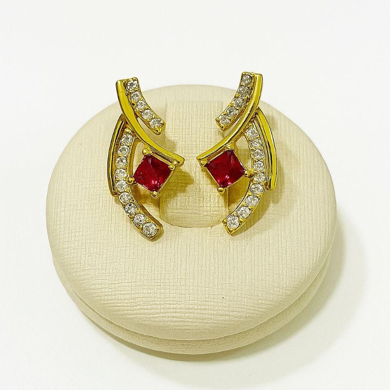 BRINCO GALHOS C/ ZIRCONIA PEDRA VERMELHA