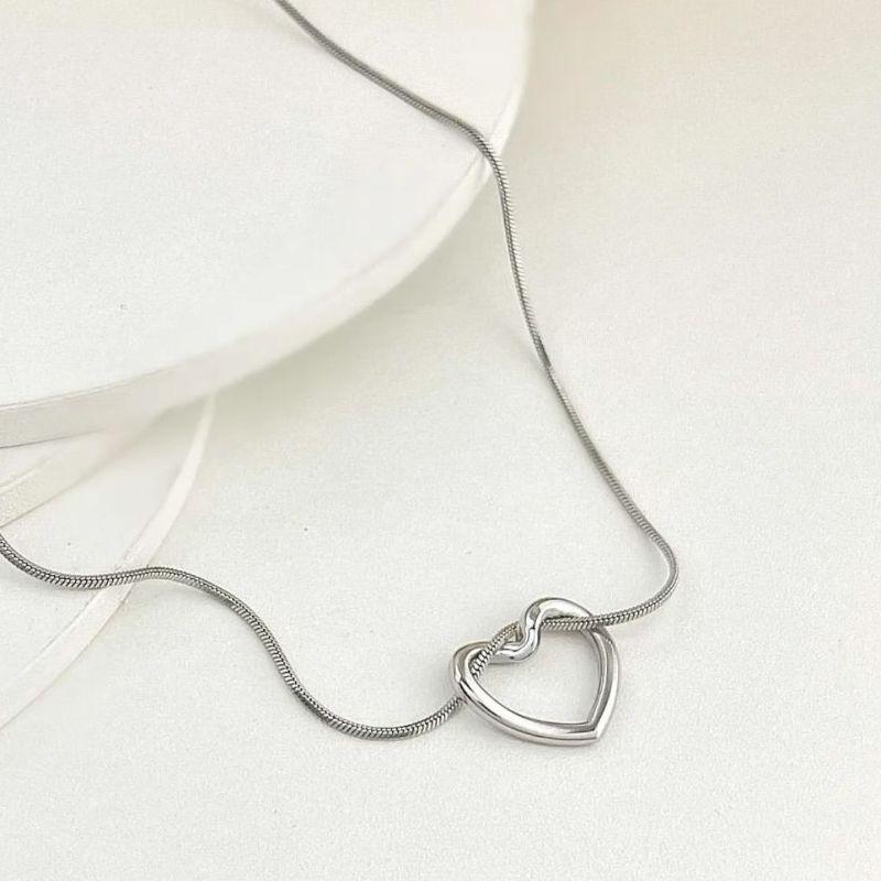 COLAR CORAÇAO VAZADA