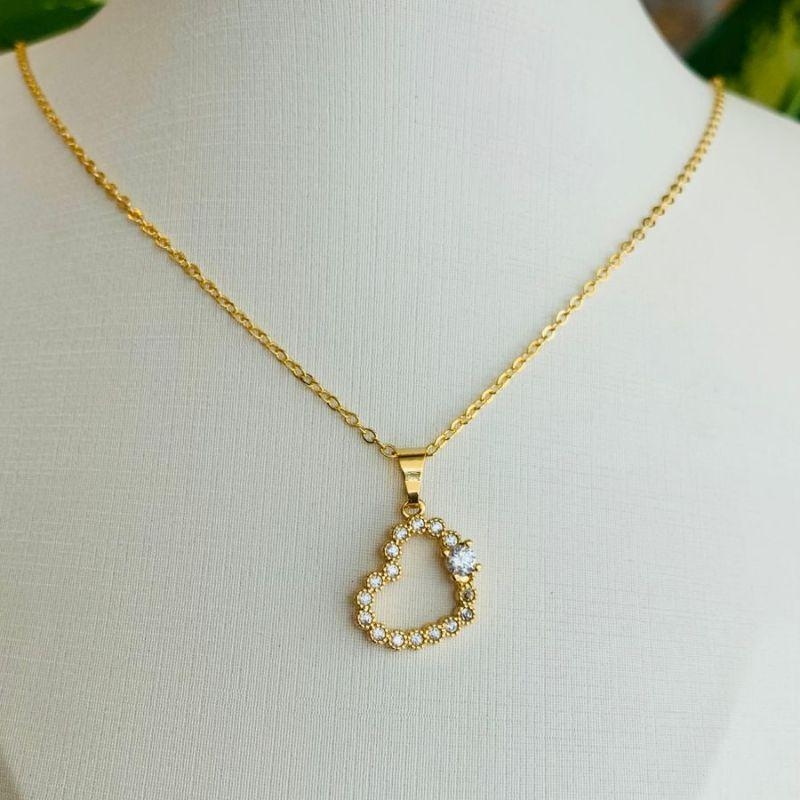 COLAR CORAÇAO VAZADO CRISTAL