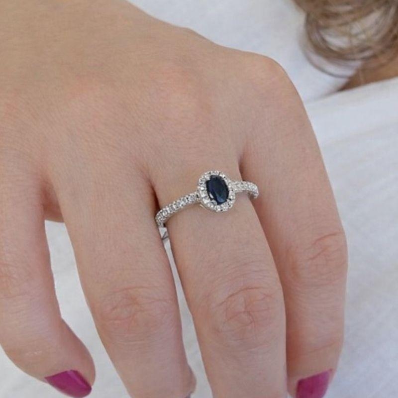 ANEL PRINCESA OVAL AZUL CRAVEJADO