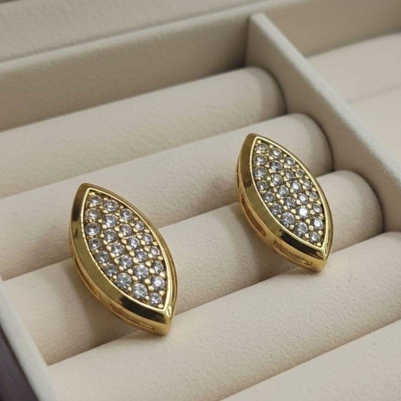 BRINCO AMENDOA CRAVEJADO