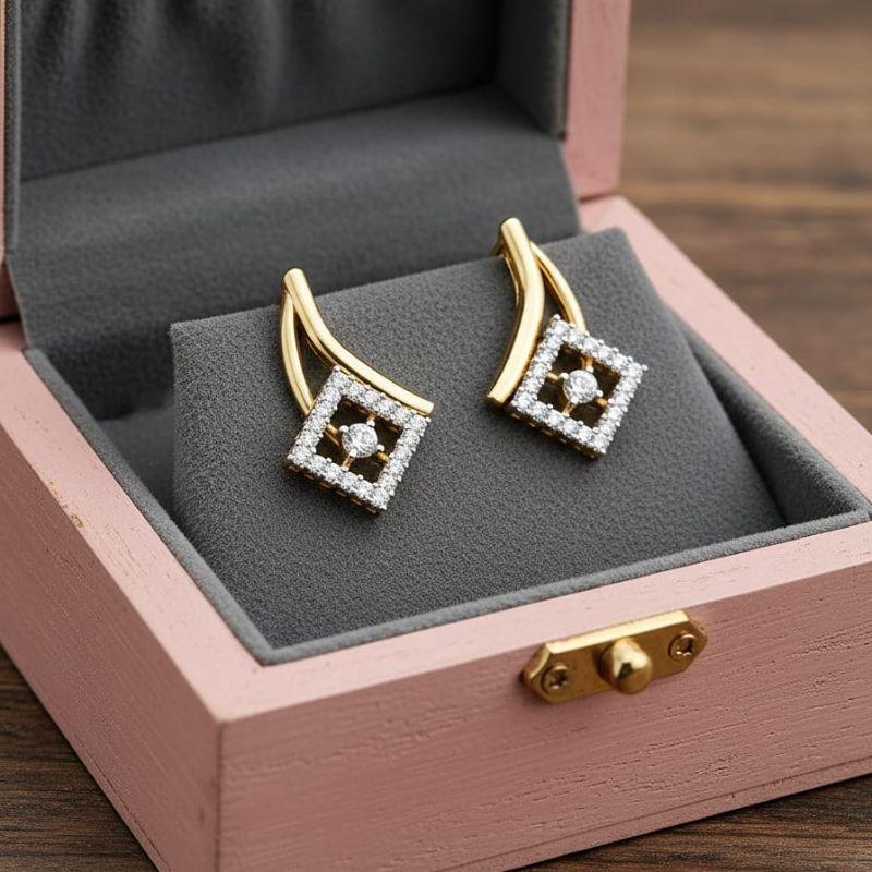 BRINCO QUADRADO CRAVEJADO