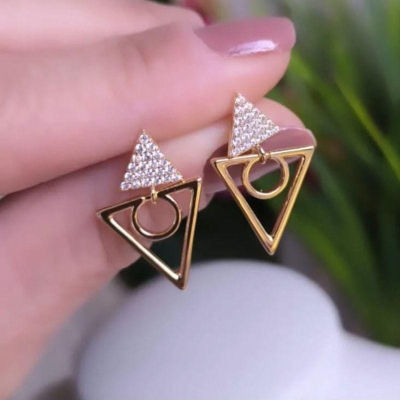 BRINCO TRIANGULO PENDURADO