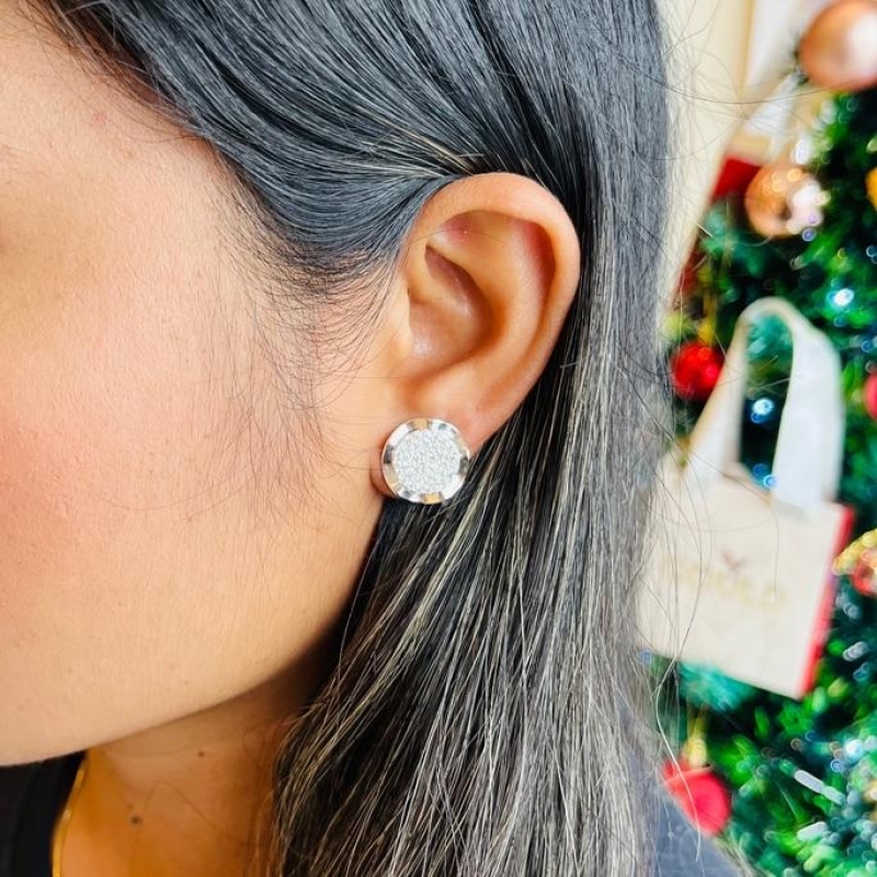 BRINCO REDONDO CRAVEJADO