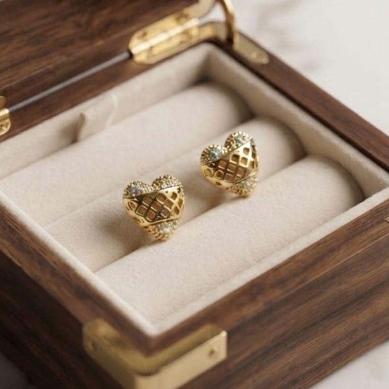 BRINCO CORAÇAO COM ZIRCONIAS CRISTAL