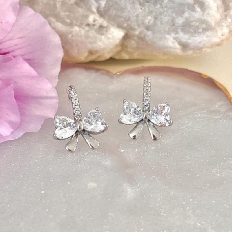 BRINCO LAÇO COM ZIRCONIA CORAÇAO