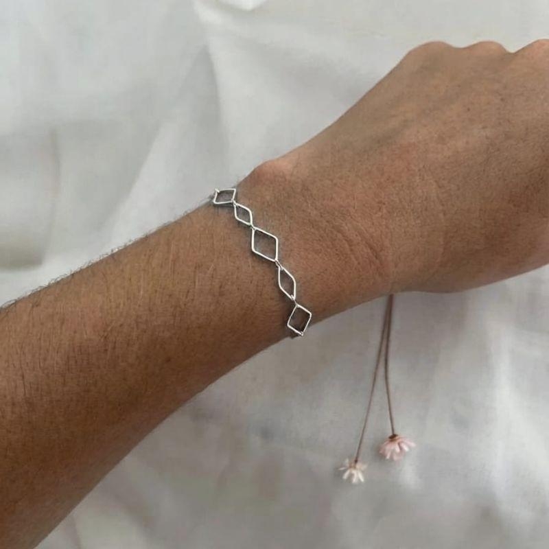 PULSEIRA FORMA GEOMETRICA