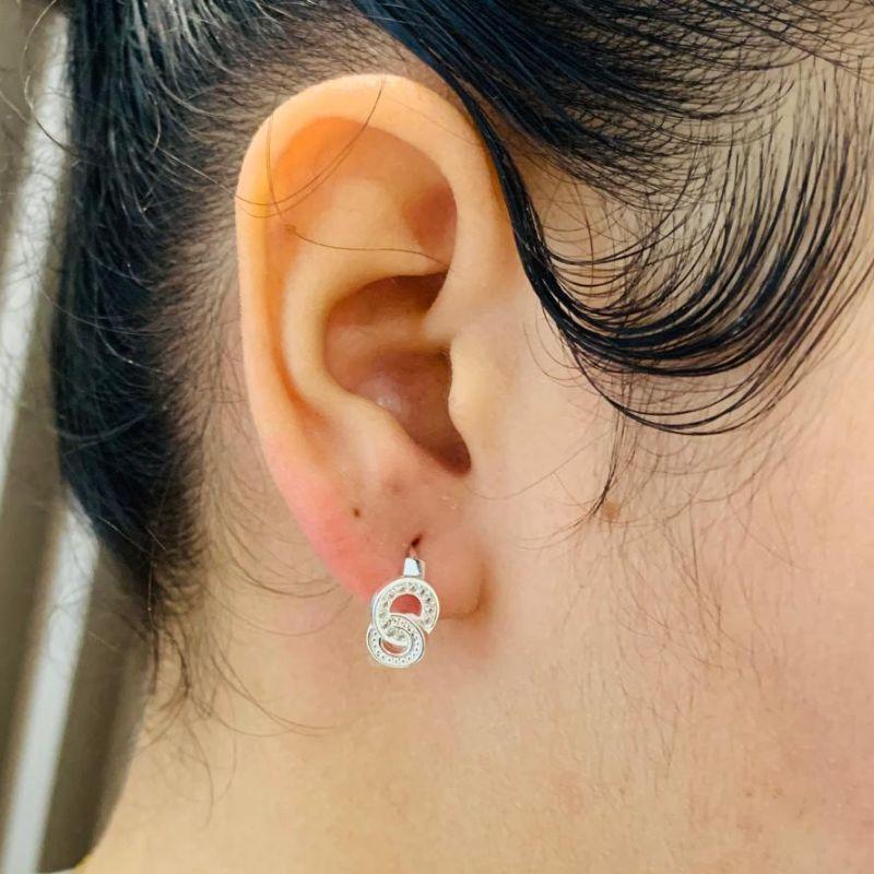 BRINCO ARGOLA ENTRELAÇADA