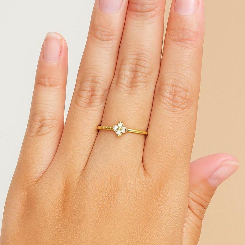 ANEL FLOR DELICADA ZIRCONIA