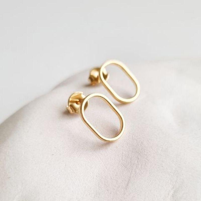 BRINCO OVAL LISO MEDIO