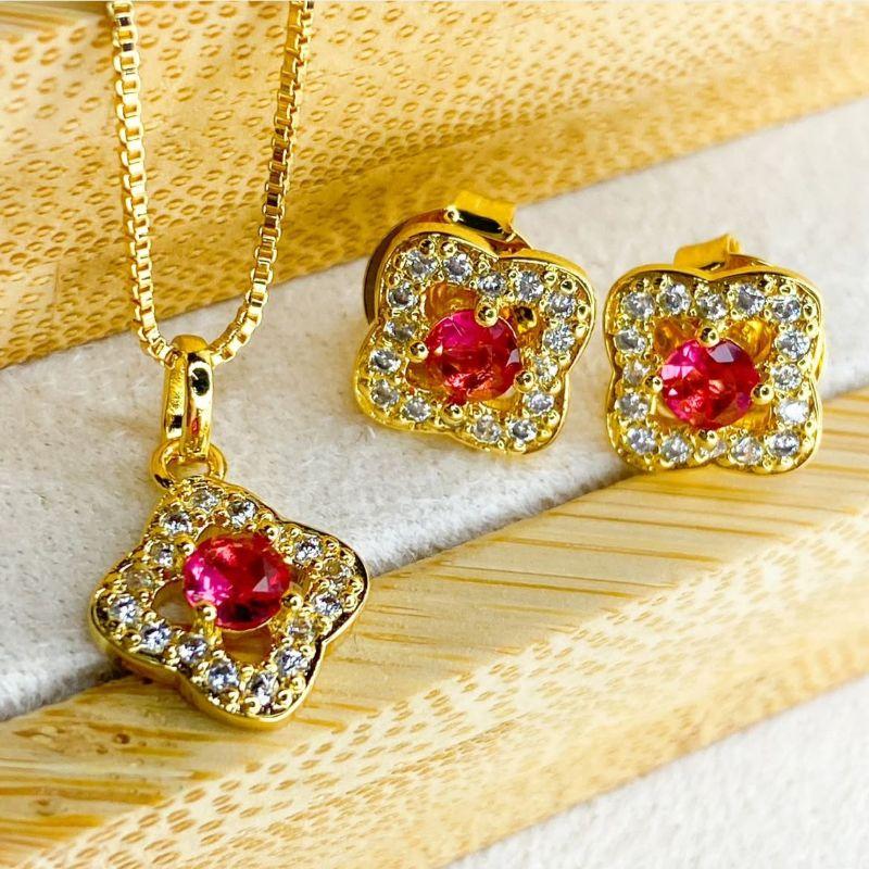 BRINCO  TREVO ROSA CRAVEJADO