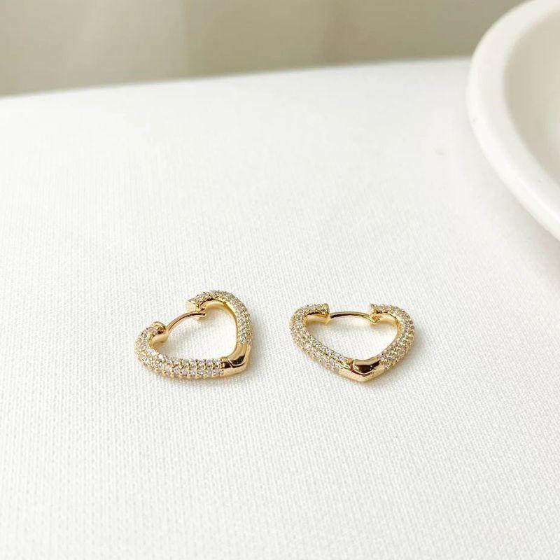 ARGOLA CORAÇAO CRAVEJADO