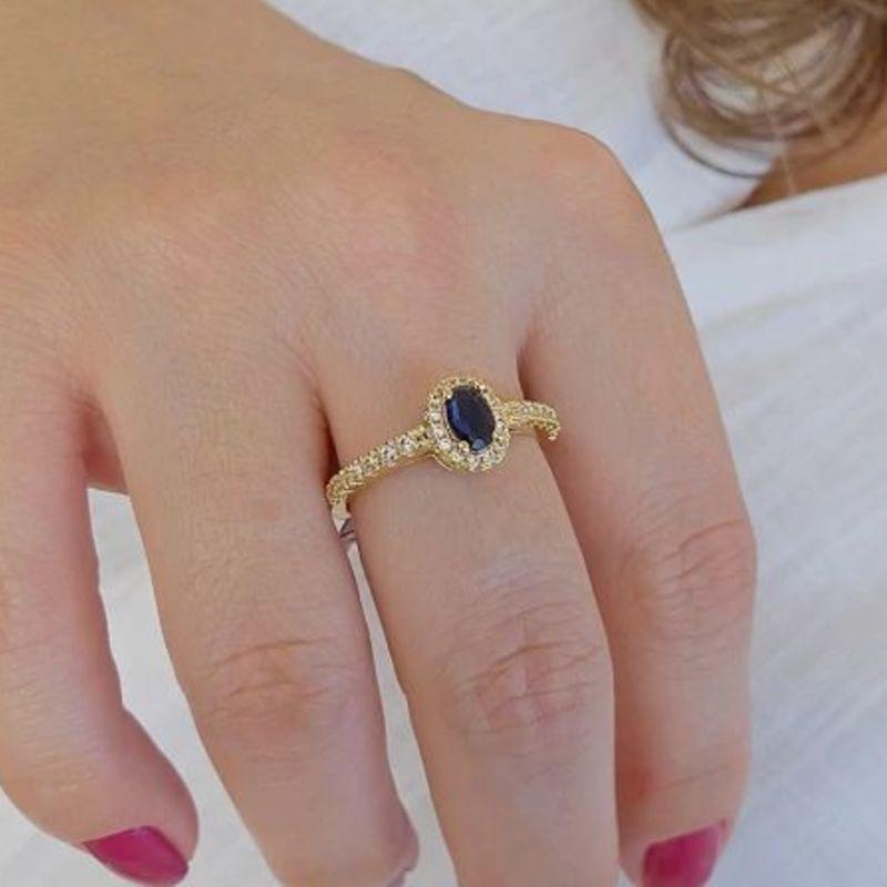 ANEL PRINCESA OVAL AZUL CRAVEJADO