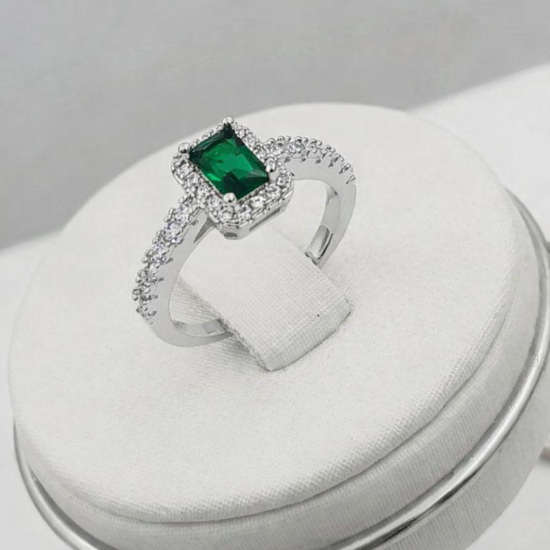 ANEL PRINCESA QUADRADO VERDE CRAVEJADO