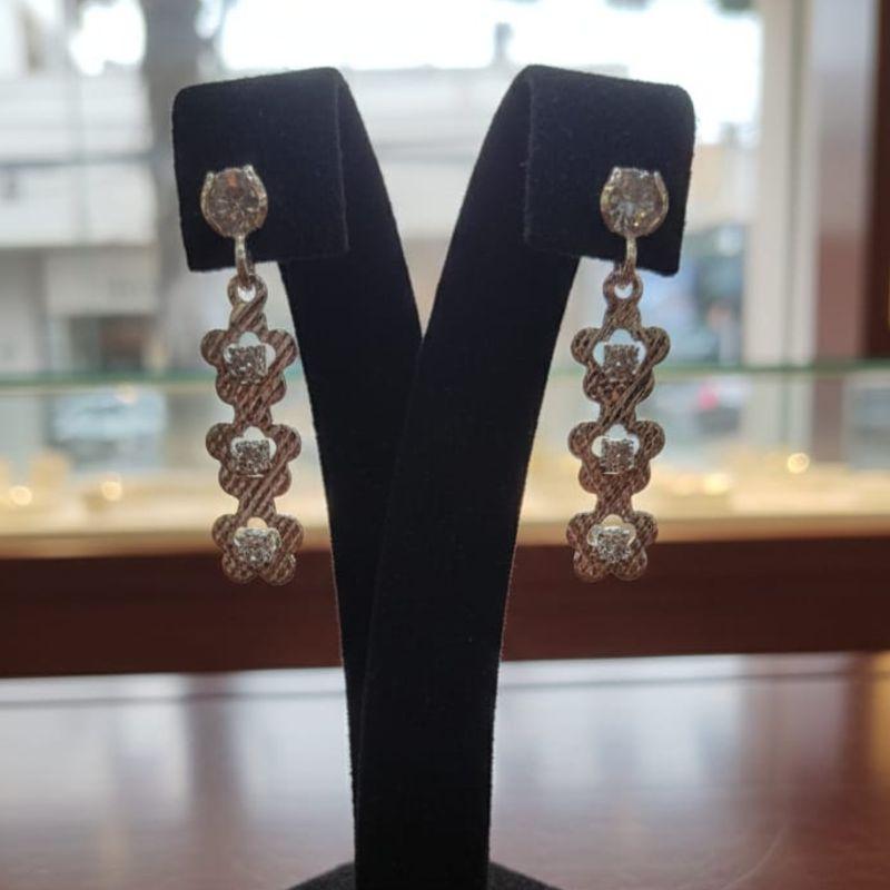 BRINCO TRES TREVO CRAVEJADO