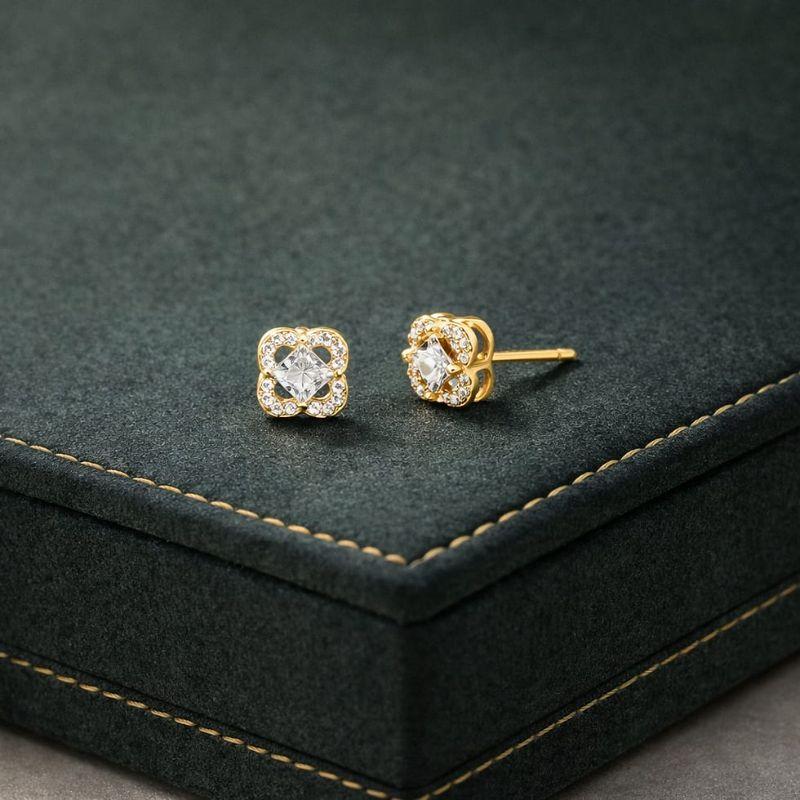 BRINCO TREVO CRAVEJADO P