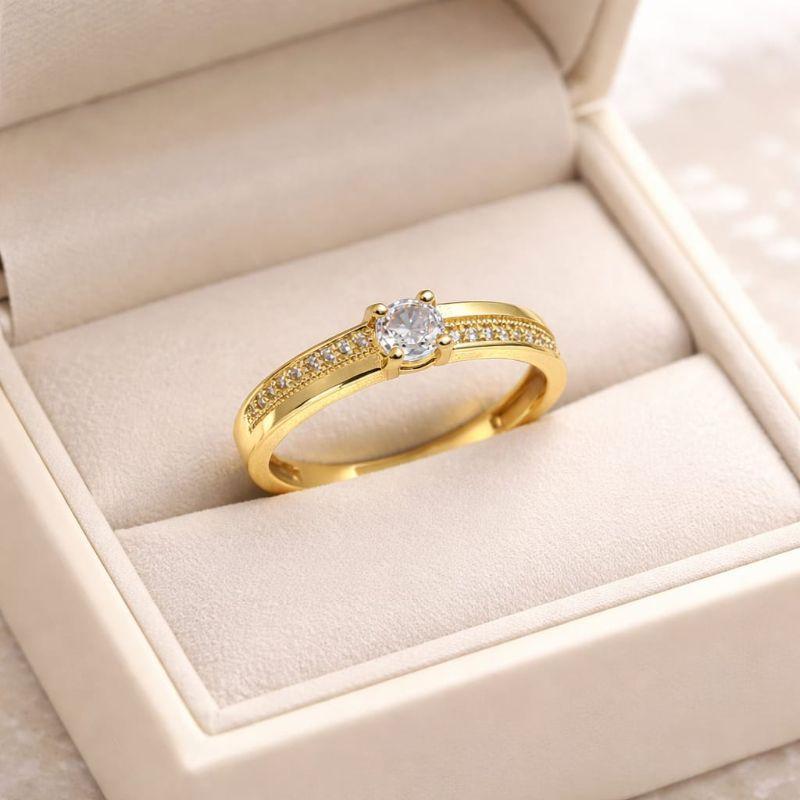 ANEL SOLITÁRIO COM ZIRCONIA