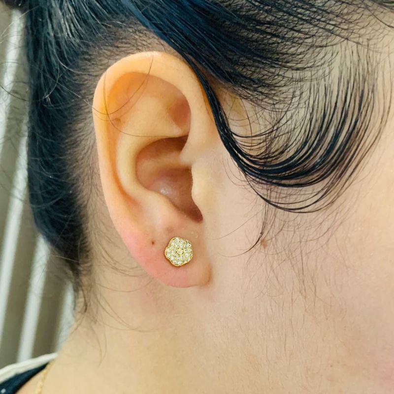 BRINCO FLOR CRAVEJADA