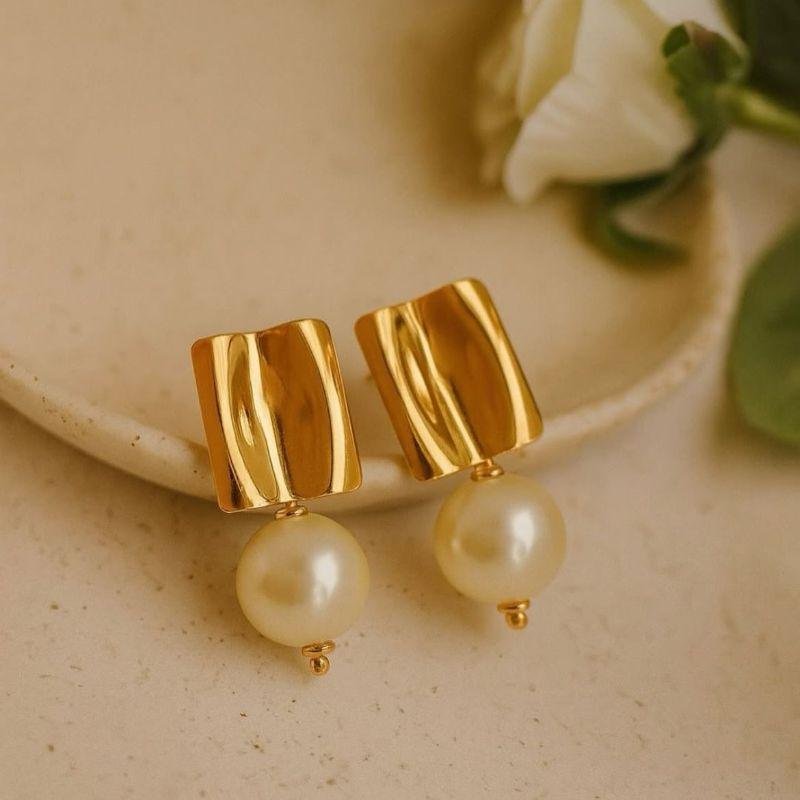 BRINCO QUADRADO/ PEROLA