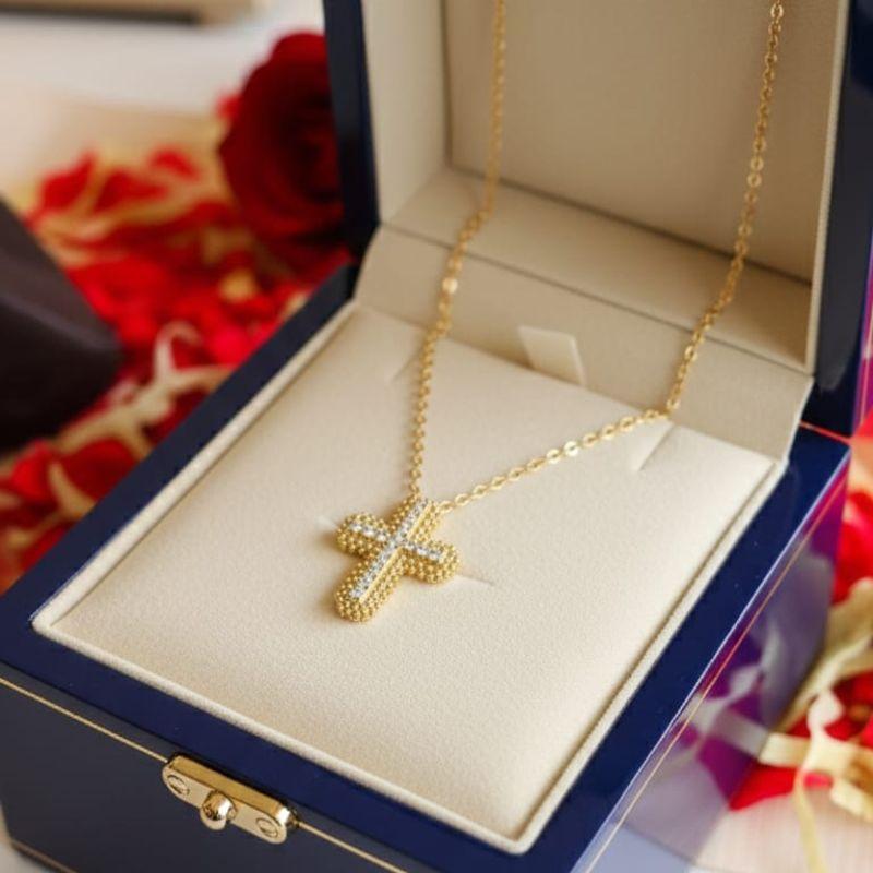 COLAR CRUZ CRAVEJADA