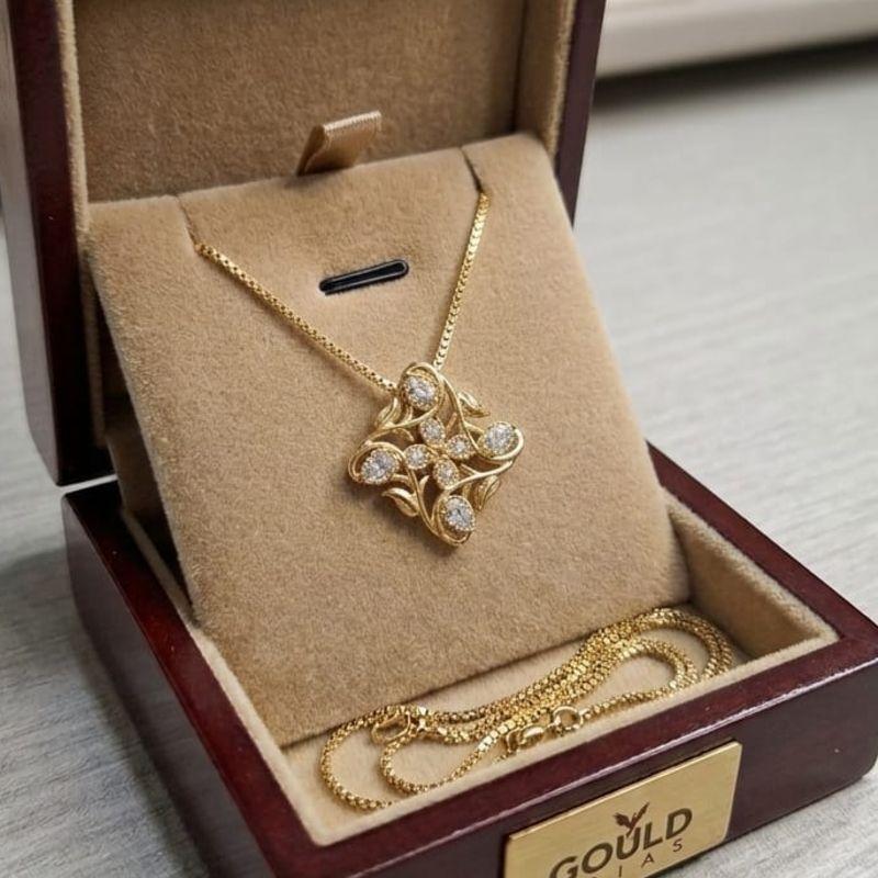 COLAR FLOR C/ FOLHAS